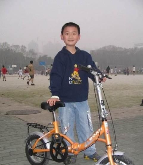 中学生学骑自行车的技巧