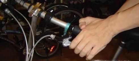 中学生学骑自行车的技巧