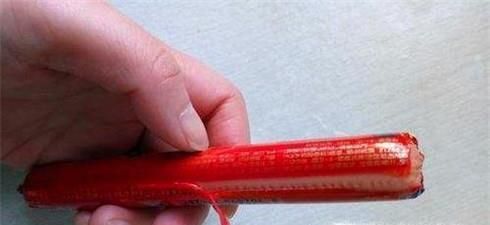 如何快速剥开火腿肠（经典红袋子）