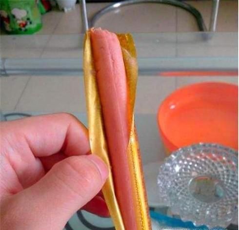 如何快速剥开火腿肠（经典红袋子）