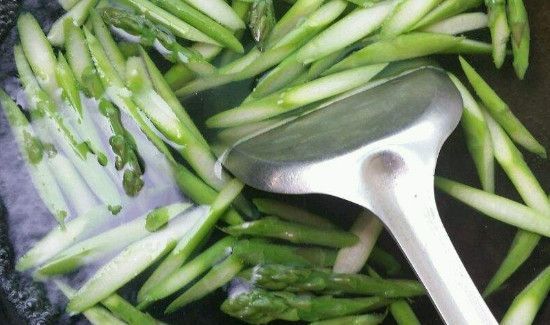 芦笋要焯水过后再来炒吗