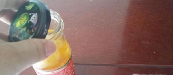 如何不用刀开罐头