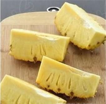 怎样轻松去除菠萝皮