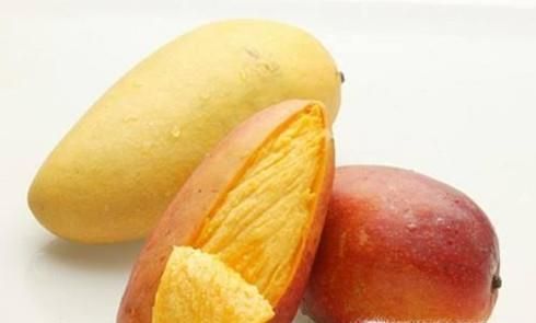 快速去芒果皮的小妙招