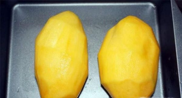 快速去芒果皮的小妙招