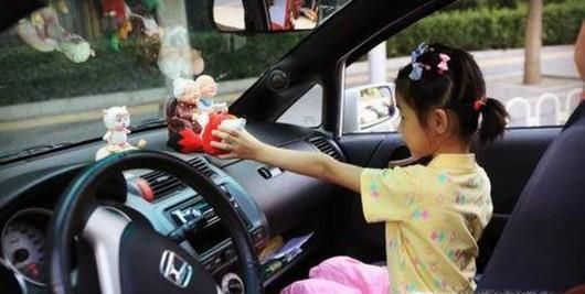 夏季儿童外出该如何安全乘车？