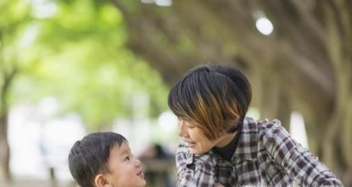 亲戚以你父母有小孩就不要你了开玩笑怎么应对？