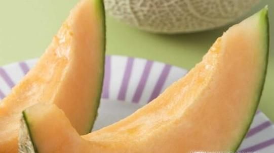哈密瓜的功效和作用有哪些？如果挑选哈密瓜
