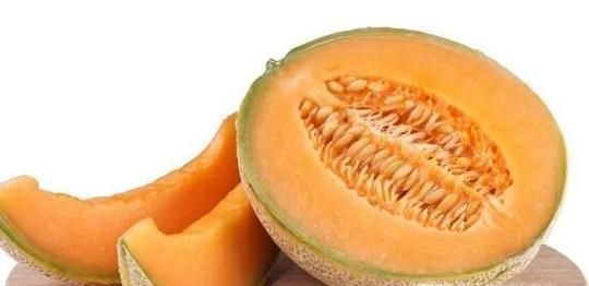 哈密瓜的功效和作用有哪些？如果挑选哈密瓜