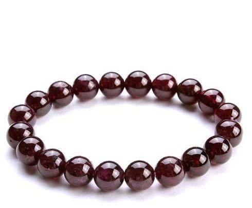 石榴石手链有哪些作用与功效