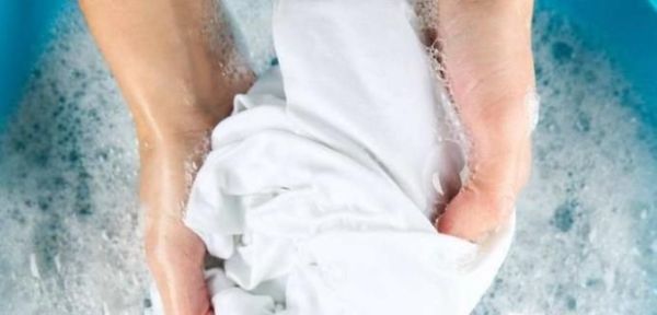 芒果汁弄到白色衣服怎么洗