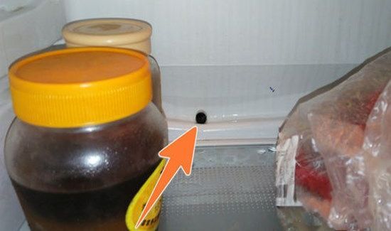 冰箱排水孔在哪里