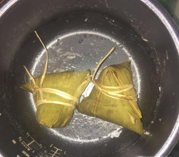 电饭锅怎么煮生粽子