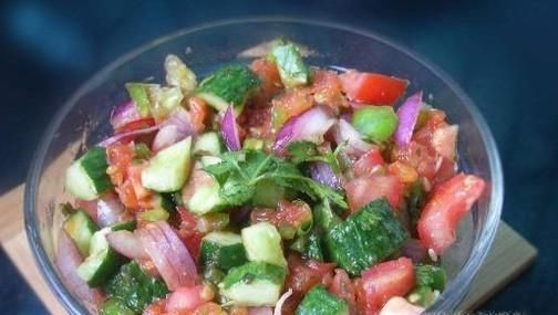 坐飞机避免出现时差反应的小窍门有哪些？