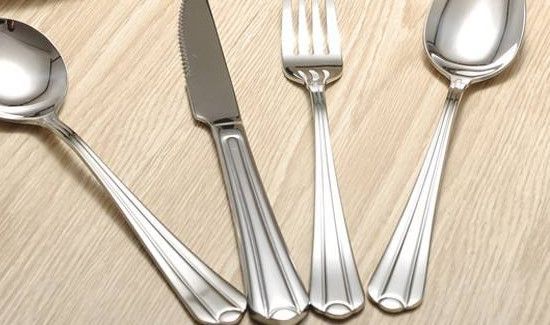 不锈钢生锈了用什么可以擦干净