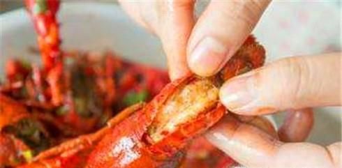 小龙虾吃错易中毒，如何食用才安全？