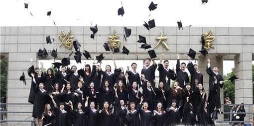 拍毕业照应该注意什么