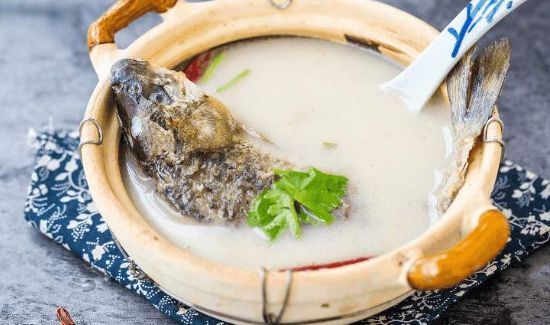 煮鱼汤用热水还是冷水