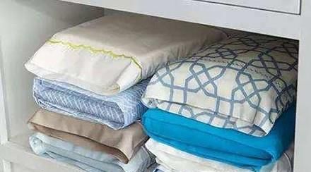 蚕丝被怎么洗比较好？蚕丝被能机洗吗？