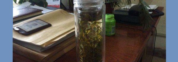 保温杯可以装茶水吗