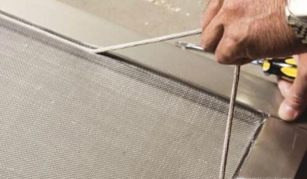 如何自己更换窗纱