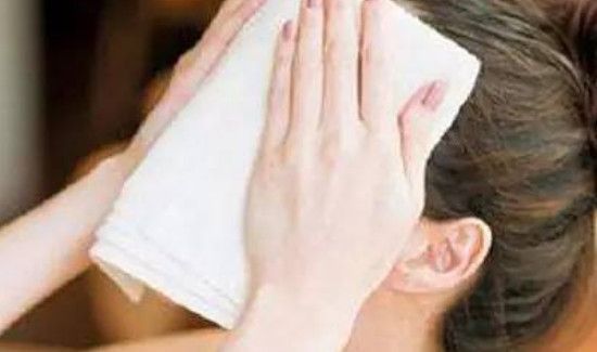 热毛巾解酒方法