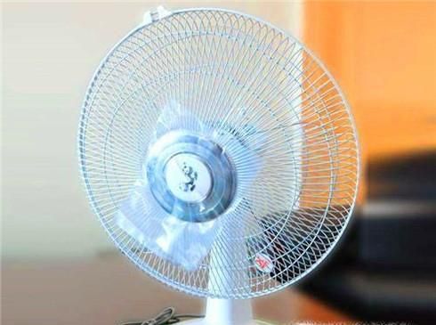 大学寝室里电风扇吹不到的解决妙招