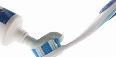 怎样洗掉衣服上面的茶水渍