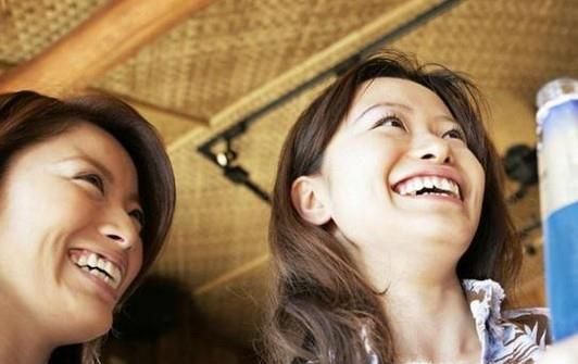 怎么和别人找话题聊天