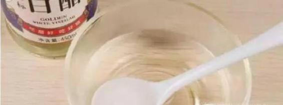 泡沫胶弄衣服上怎么洗掉