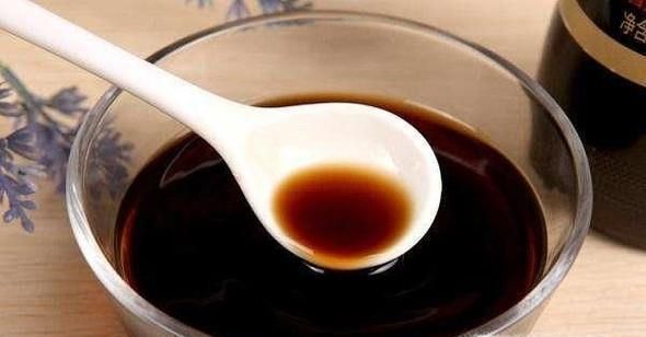 手指上粘住502胶水怎么办？