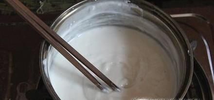 白色衣服油渍怎么洗