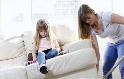 家里发现小强怎么办？怎么消灭蟑螂