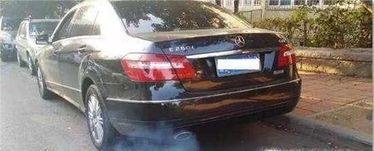 汽车冒蓝烟怎么办