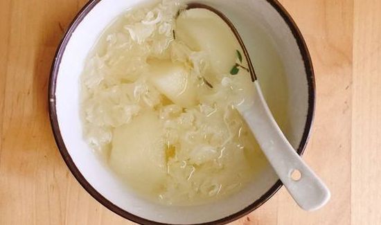 冰糖银耳汤禁忌