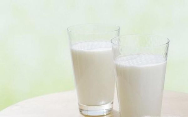 牛奶喝多了会长胖，多多注意？
