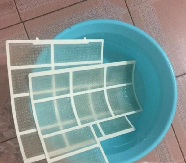 空调过滤网如何拆卸、清洗