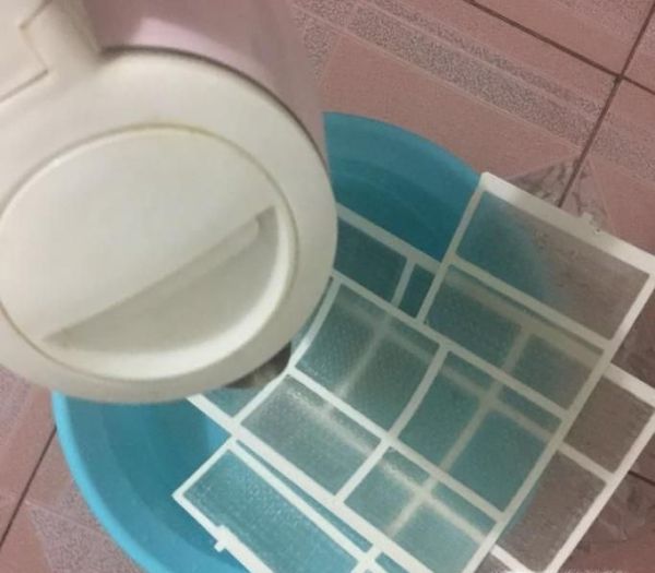 空调过滤网如何拆卸、清洗