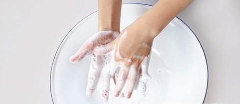 如何减少出现静电现象？