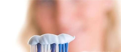 眼镜镜片应该怎么保养？