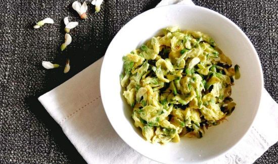 槐花和鸡蛋能一起吃吗