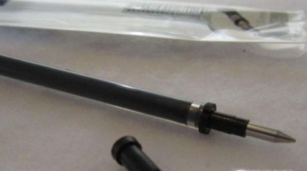 中性笔断油后继续书写