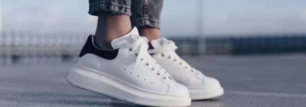 鞋子氧化发黄能清洗回来吗