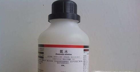 地毯上边有污渍怎么办？