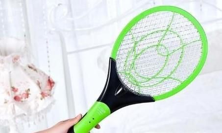 电蝇拍如何使用！！！