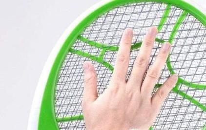 电蝇拍如何使用！！！