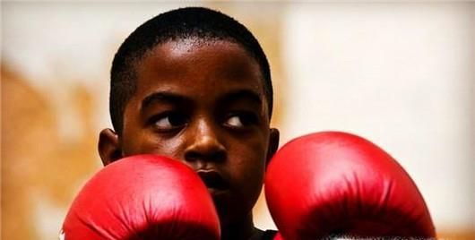 孩子遇到恐袭该如何自救？