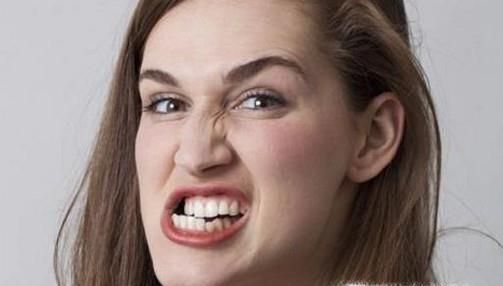 一个人性格古怪表现在哪些方面？