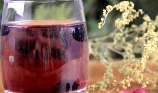 桑葚干泡水一天需几粒