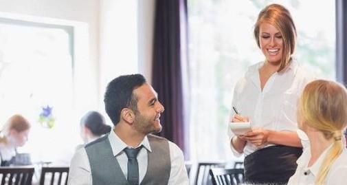 生活中哪些行为表明这个人脸皮很薄？